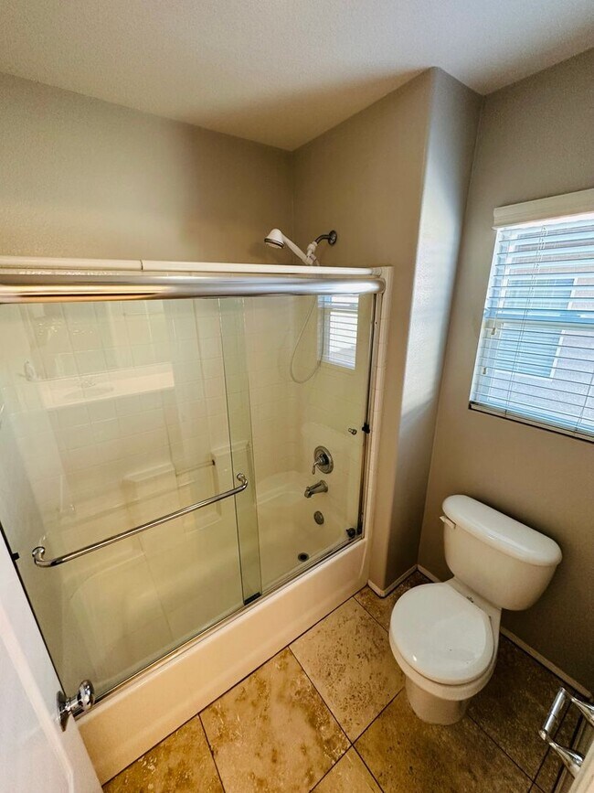 Building Photo - Oversized 5 bedroom Copper Canyon Murrieta...