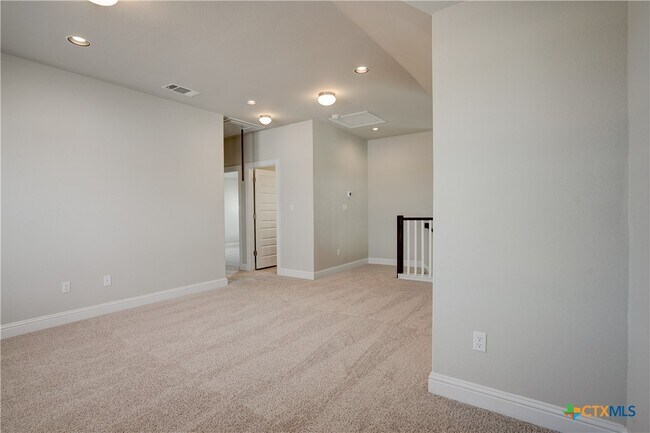 Building Photo - 130 Hidden Branch Cv