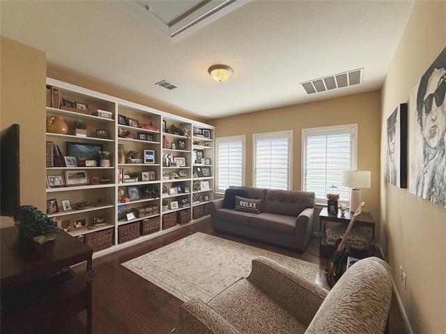 Building Photo - 2021 Garden Park Ct