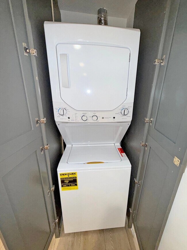 Interior Photo - 5308 Sepulveda Blvd