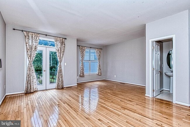 Building Photo - 13416 Burrough Farm Dr