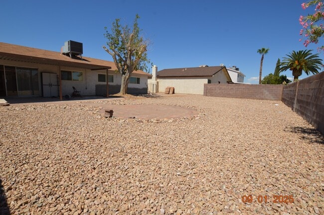 Building Photo - 3744 Riano Cir