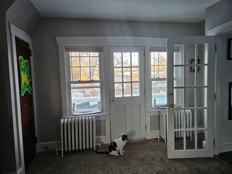 Radiator Heat - 20 E Coulter Ave