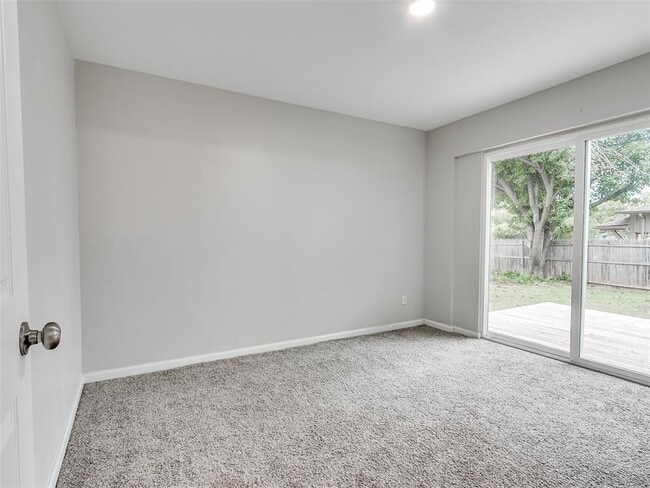 Building Photo - 1429 Casady Ln