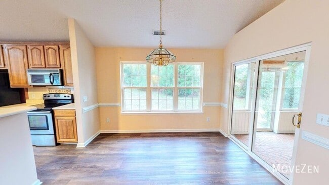 Building Photo - 8806 Healy Cir