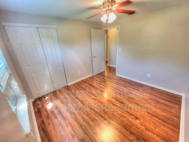 Building Photo - 10881 Key Coral Dr