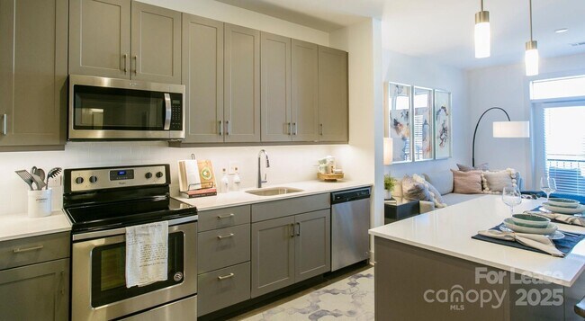 Building Photo - 145 New Bern St