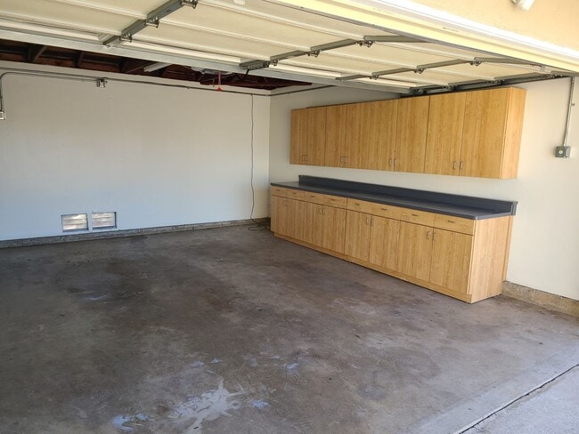 Building Photo - 851 Taft Ave