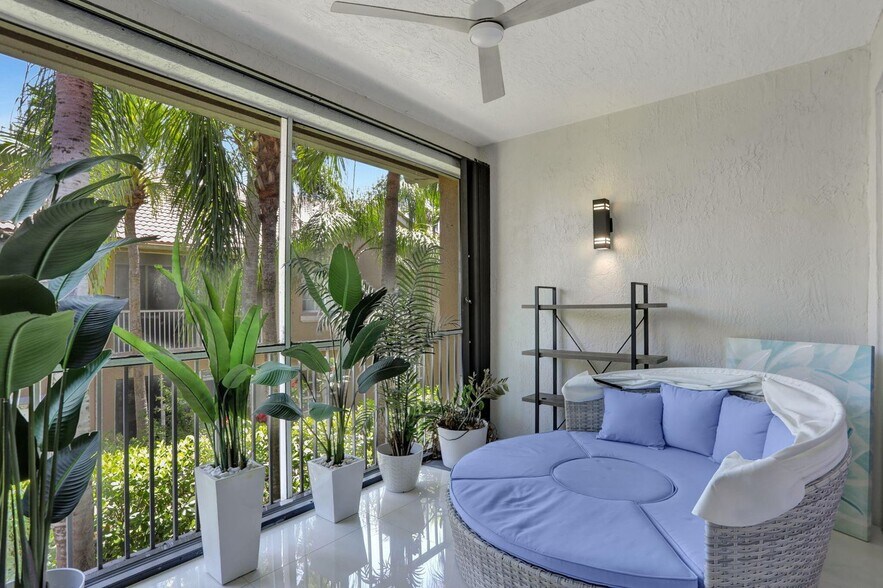 Building Photo - 6584 Villa Sonrisa Dr