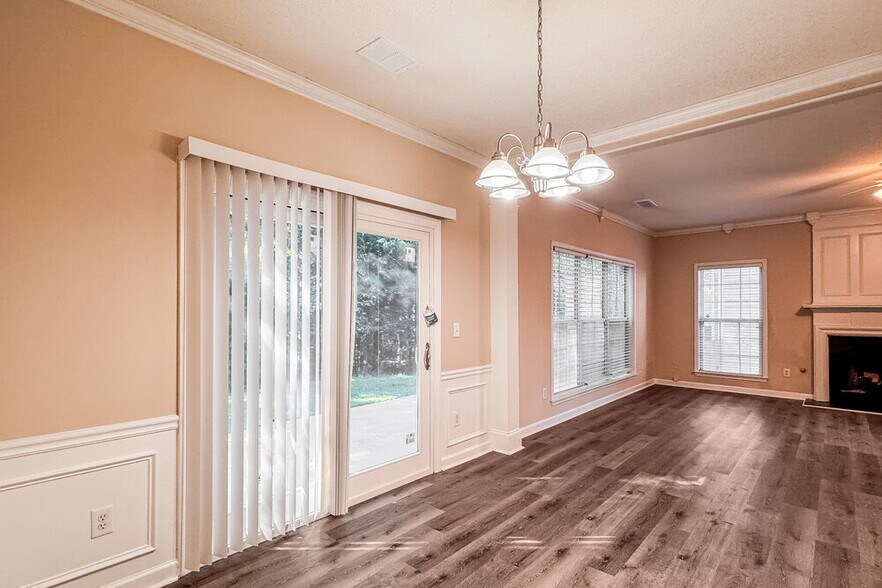 Building Photo - 4108 Glenaire Way NW