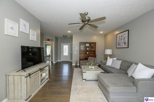 Building Photo - 236 Butterfield Dr