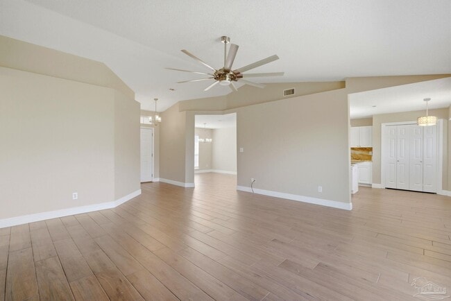 Building Photo - 520 Batten Blvd