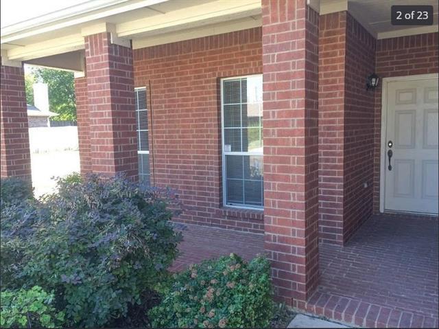 Building Photo - 2316 Priscella Dr