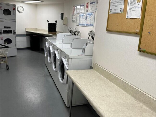 Building Photo - 640 The Village