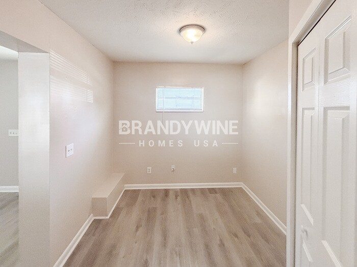 Building Photo - 1608 Robin Ln