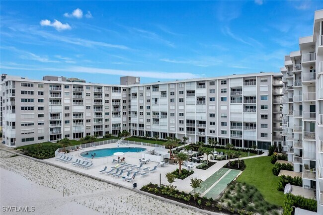 Building Photo - 3443 Gulf Shore Blvd N