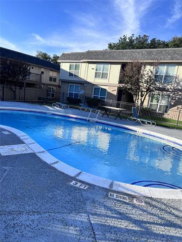 Building Photo - 10749 E NW Hwy