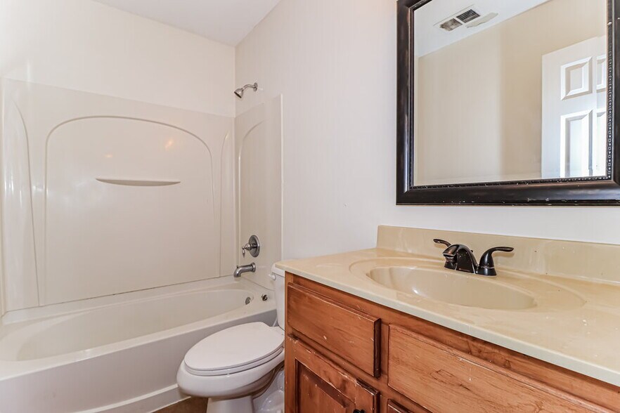 Building Photo - 5432 Milton Ridge Dr
