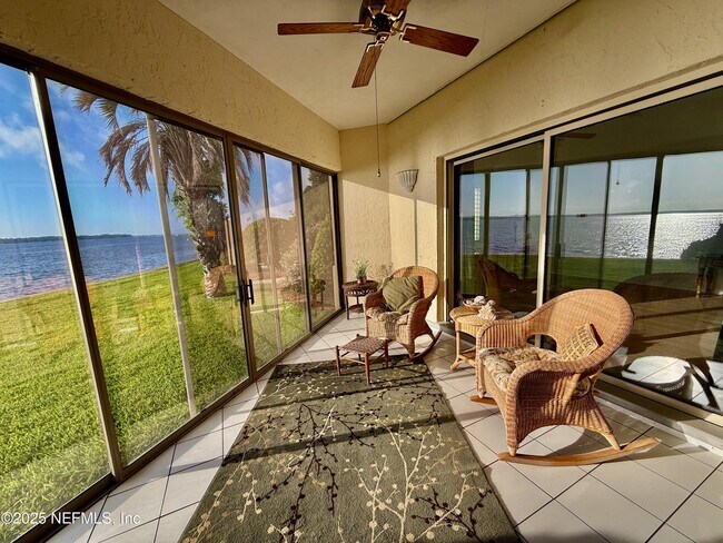 Building Photo - 2099 Winterbourne N