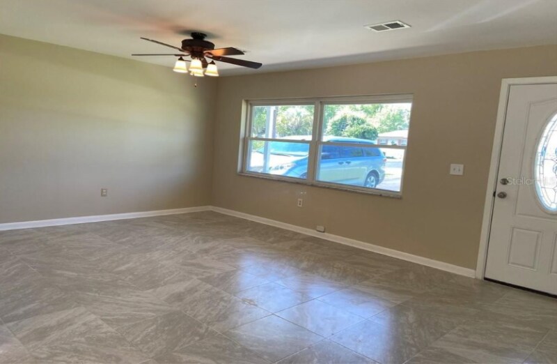 Building Photo - 3804 SW 22nd St