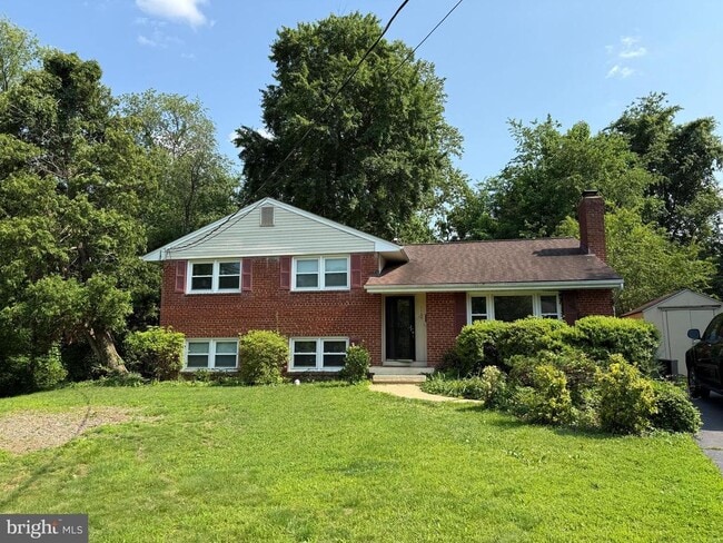 Primary Photo - 1105 Sharon Ct
