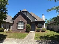 Building Photo - For rent