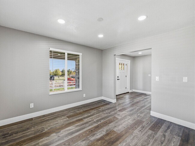 Building Photo - RES_O VAN DER WATT_14512