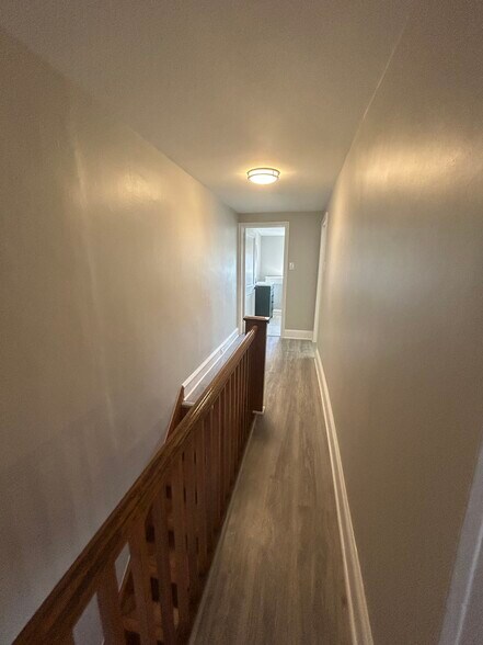 2nd floor hallway - 2537 E Norris St