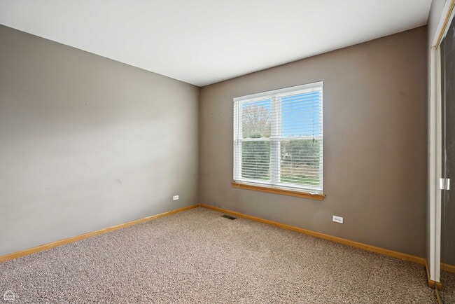 Building Photo - 10167 Bennington Dr