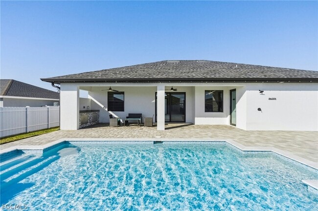 Building Photo - 922 NW 8th Terrace