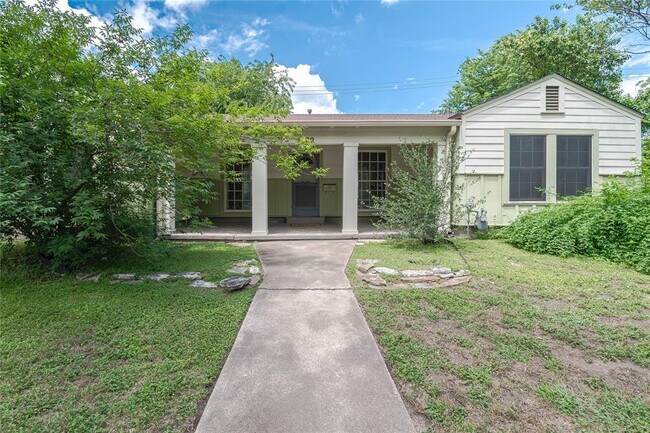 Building Photo - 1202 Norwood Rd