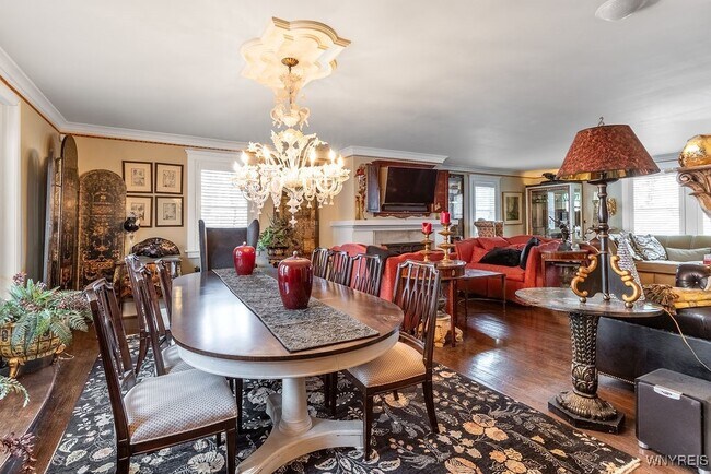 Building Photo - 72 N Long St