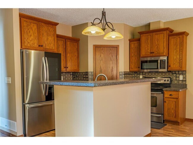 Building Photo - 926 Ramsey St