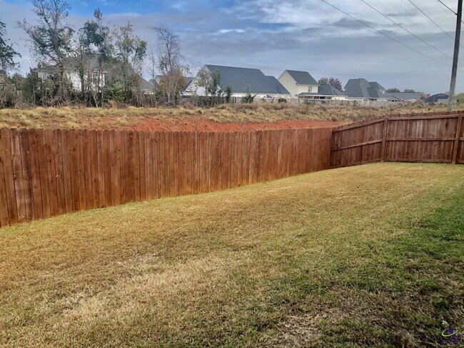 Building Photo - 631 Broderick Cir