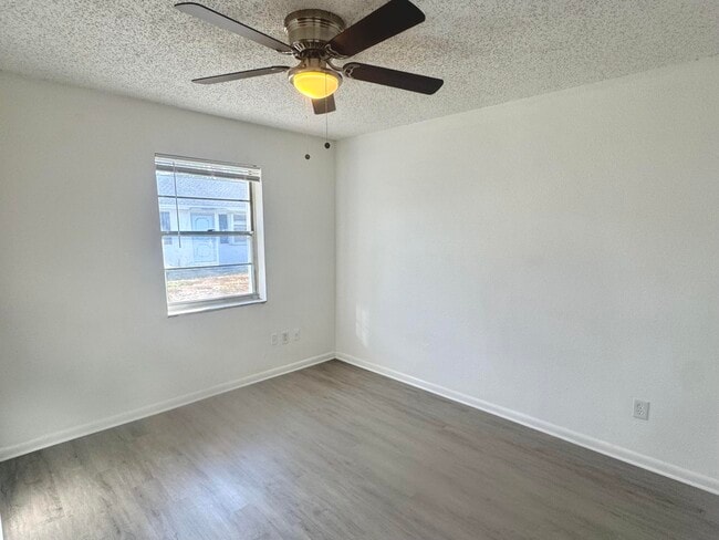 Building Photo - 3072 Martin Ave