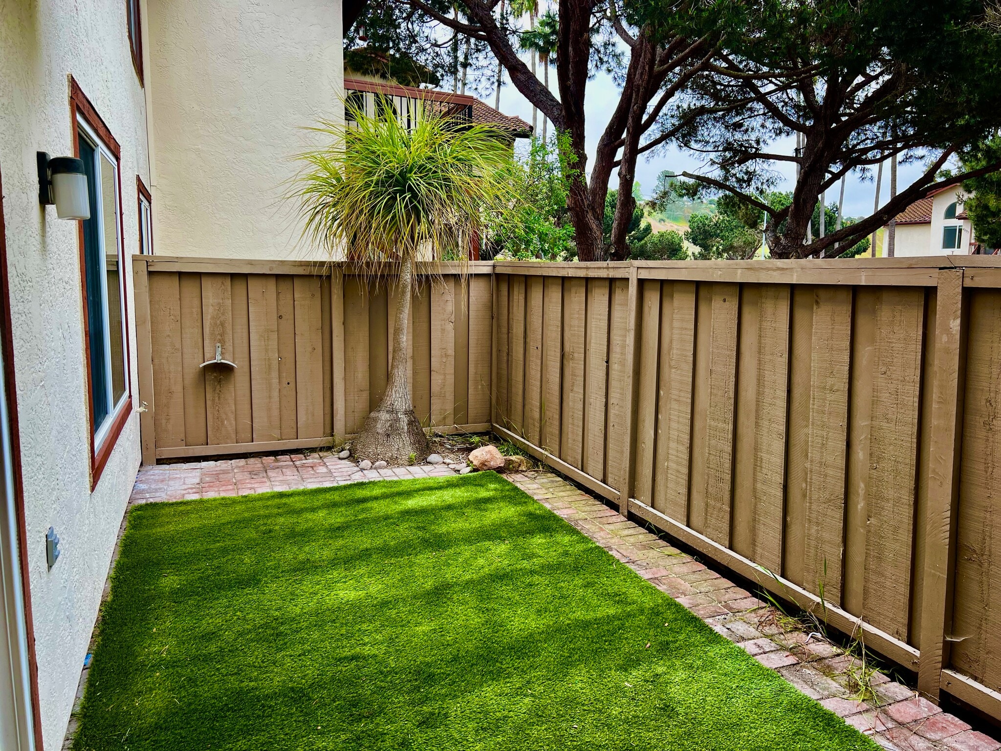 Building Photo - 4070 Rosenda Ct