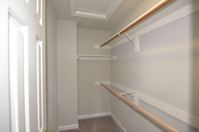 Building Photo - 2 Bedroom Townhome in Cypress Point North