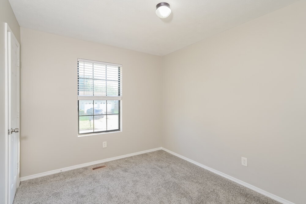 Building Photo - 2068 Lown Farm Ln