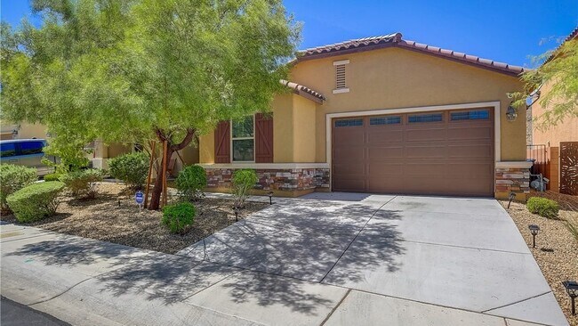 Building Photo - 9291 Hollander Ave