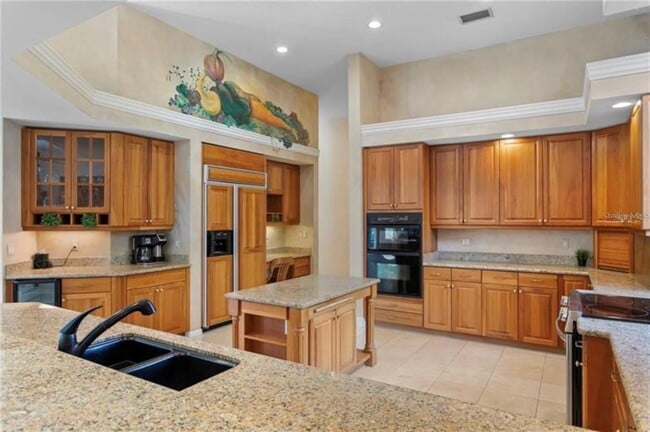 Building Photo - 2270 N Highland Ave