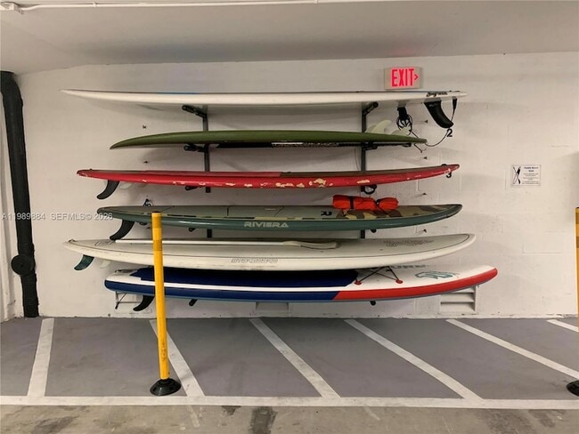 Building Photo - 1800 Sunset Harbour Dr