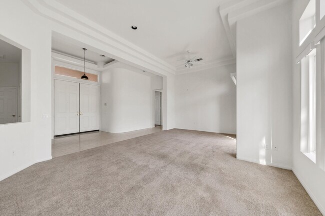 Building Photo - 78549 Links Dr