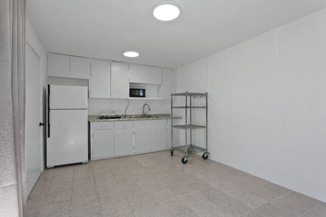 Building Photo - 436 Hualani St