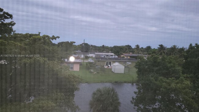 Building Photo - 4731 NW 10th Ct