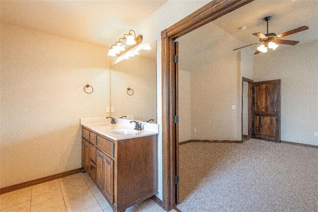 Building Photo - 12108 Chesterfield Ln