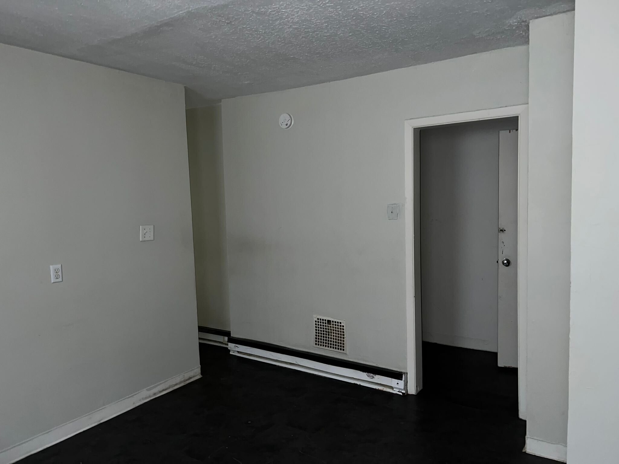 Building Photo - 167 Chittenden St