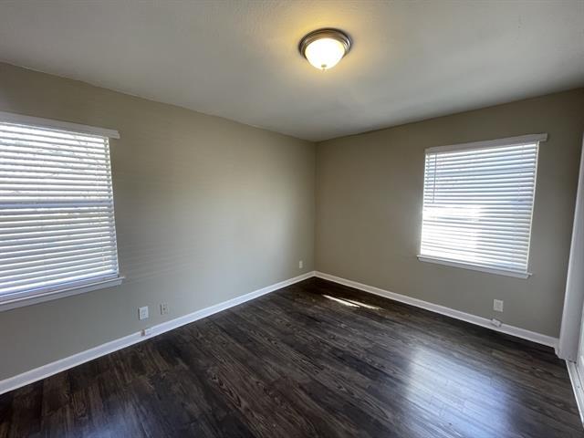 Building Photo - 2513 Greenway St