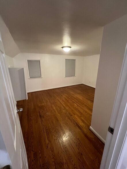 Building Photo - 3414 63rd Ave