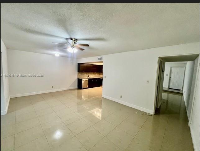Building Photo - 40 Madrid Ln