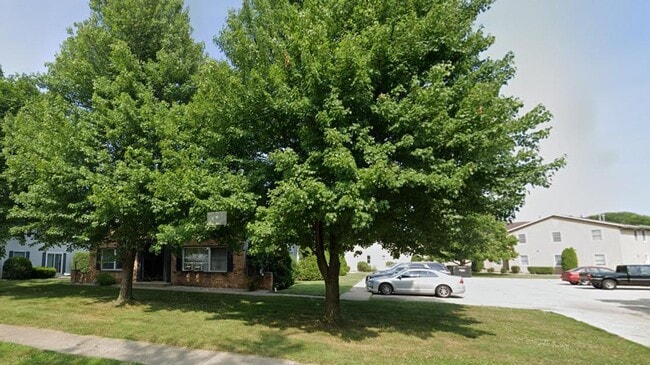 Building Photo - 1102 S 16th St